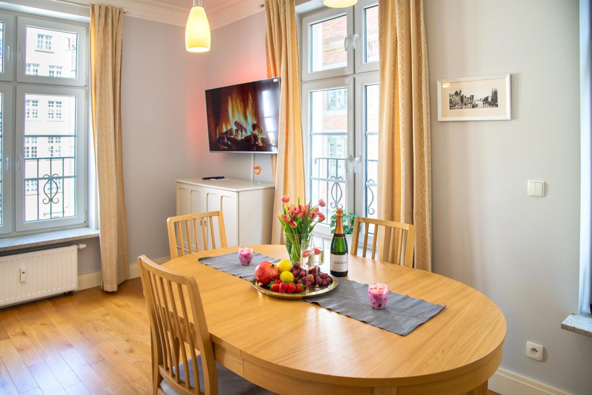 Apartamenty Szlachecki I Pod Artusem Gdansk Exterior photo