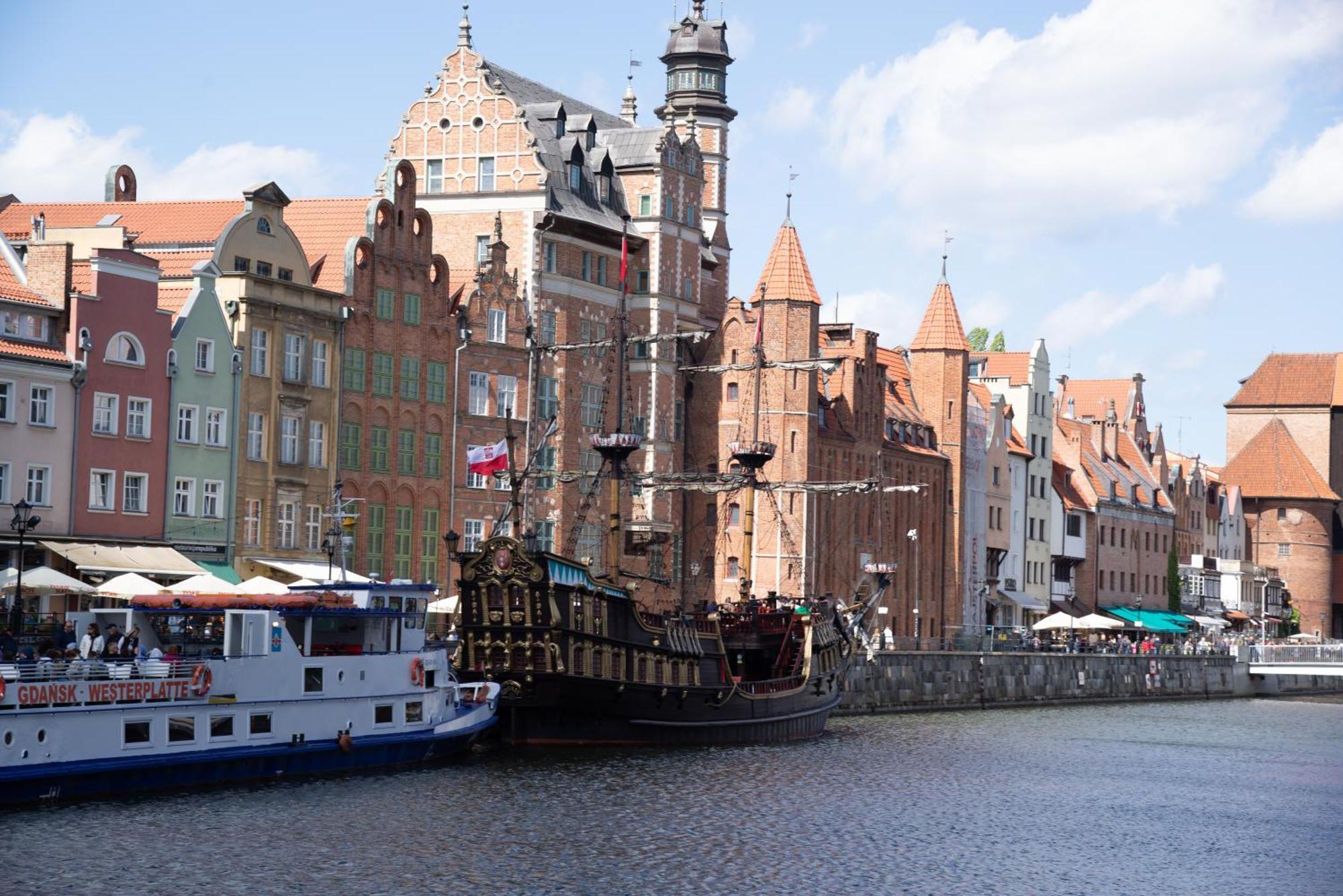Apartamenty Szlachecki I Pod Artusem Gdansk Exterior photo